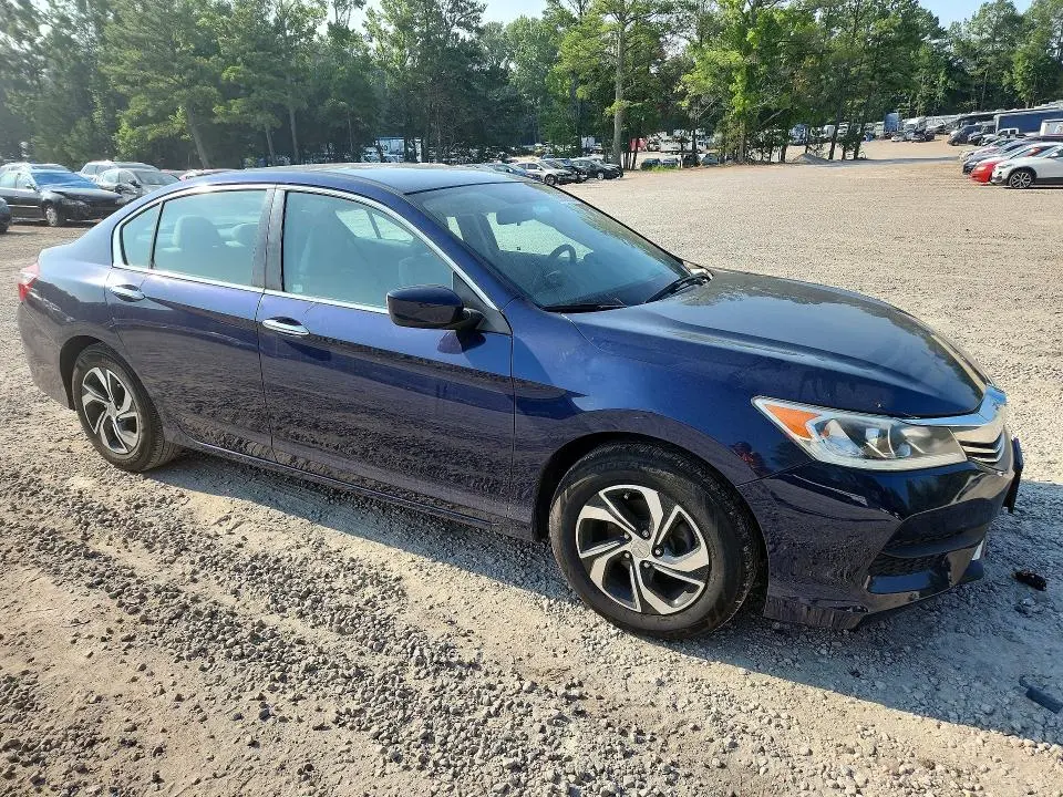 2017 HONDA ACCORD LX  
