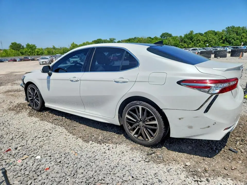 2018 TOYOTA CAMRY XSE  