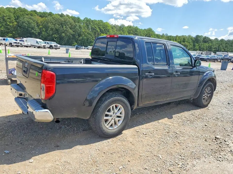 2015 NISSAN FRONTIER S  