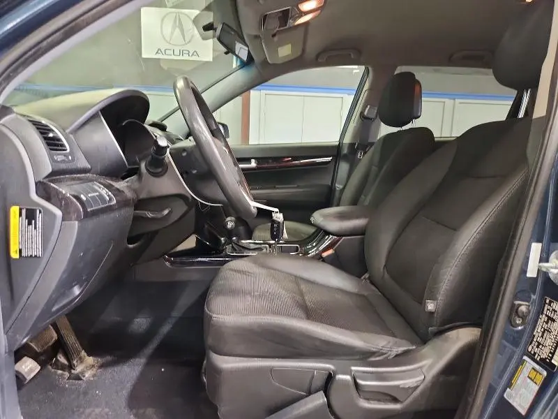 2014 KIA SORENTO LX  