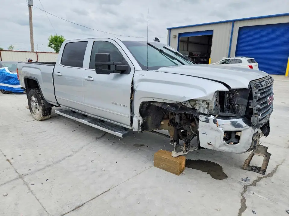 2018 GMC SIERRA K2500 SLE  