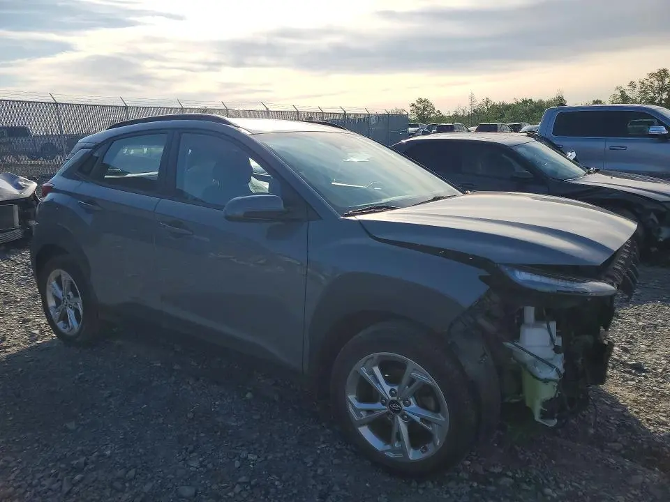 2022 HYUNDAI KONA SE  