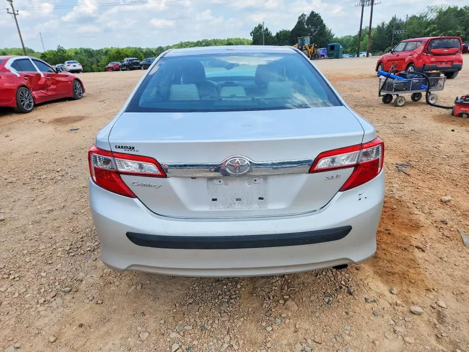 2014 TOYOTA CAMRY XLE  