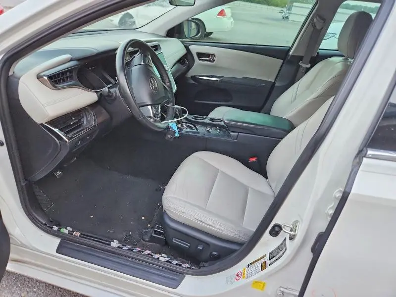 2017 TOYOTA AVALON XLE  