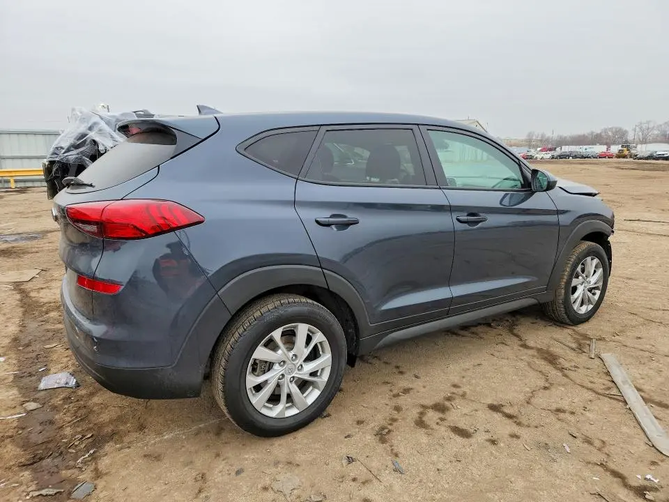 2021 HYUNDAI TUCSON SE  