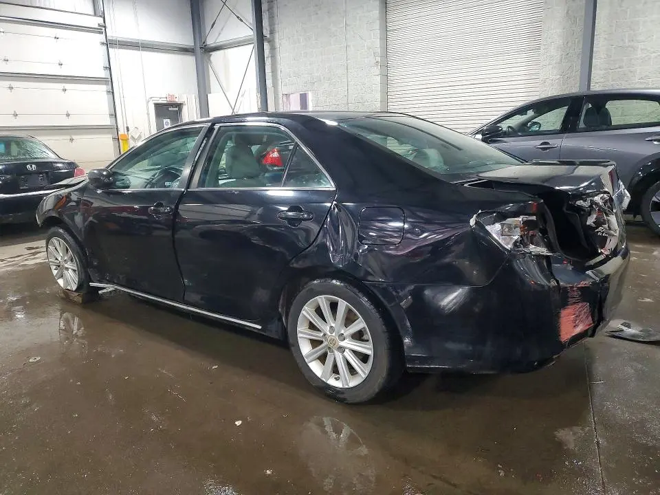 2012 TOYOTA CAMRY XLE  