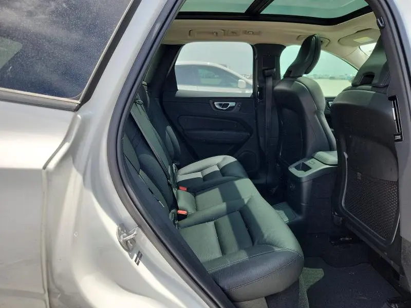 2025 VOLVO XC60 PLUS  