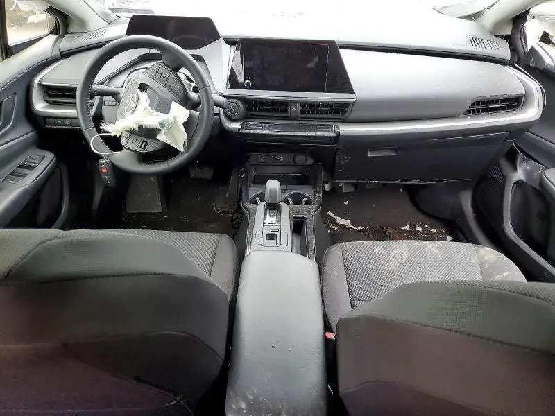 2025 TOYOTA PRIUS LE  