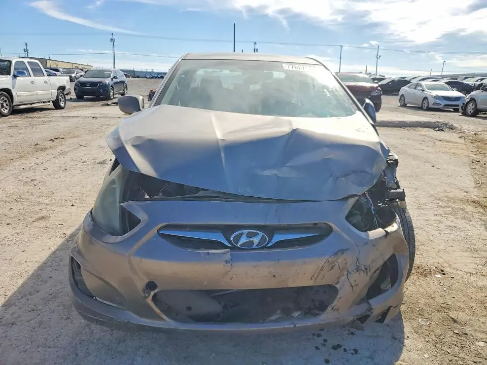 2013 HYUNDAI ACCENT GLS  