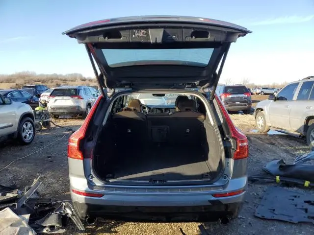 2020 VOLVO XC60 T5 MOMENTUM  