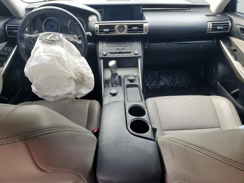 2016 LEXUS IS 200T  