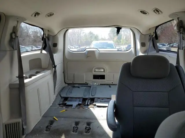 2010 CHRYSLER TOWN & COUNTRY LX