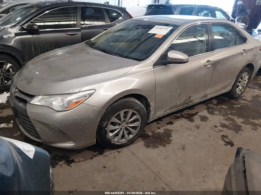2016 TOYOTA CAMRY LE