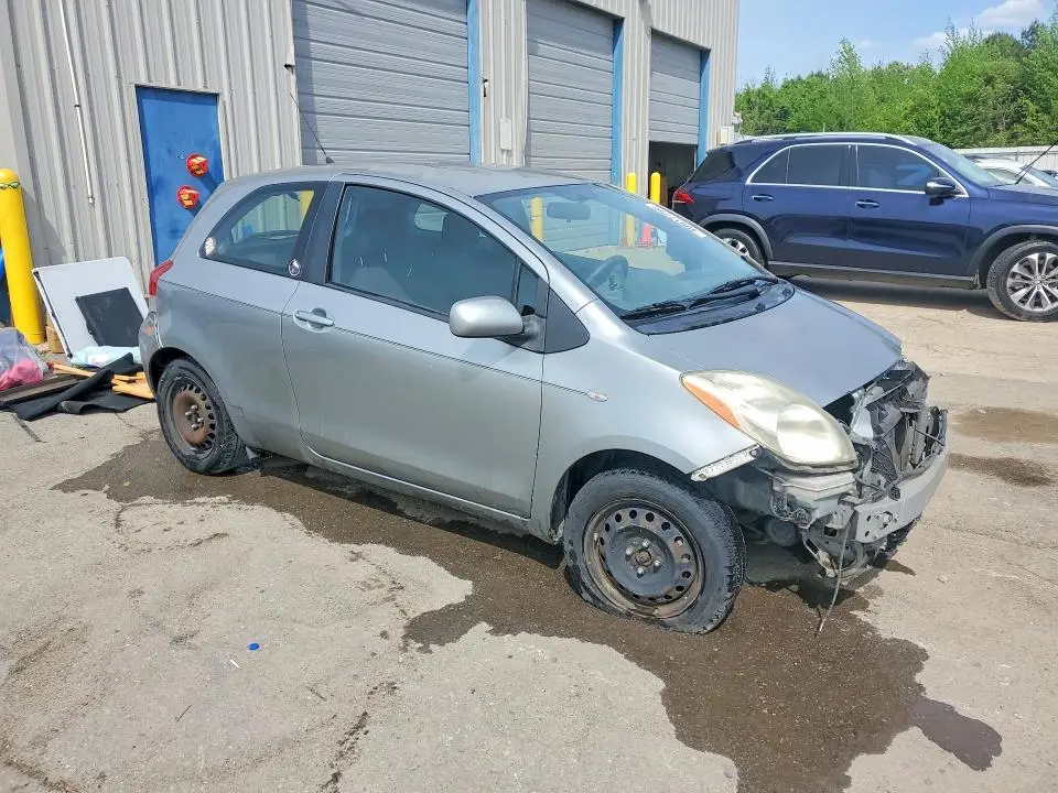 2011 TOYOTA YARIS BASE  