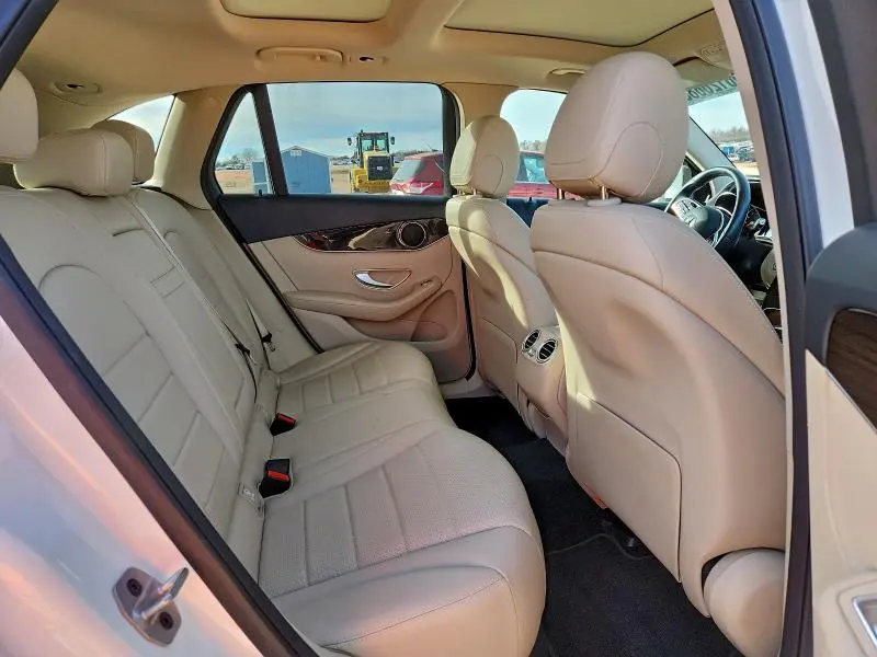 2022 MERCEDES-BENZ GLC 300  