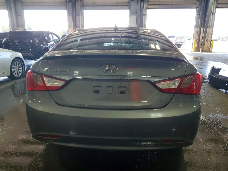 2013 HYUNDAI SONATA GLS  