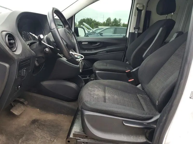 2016 MERCEDES-BENZ METRIS   