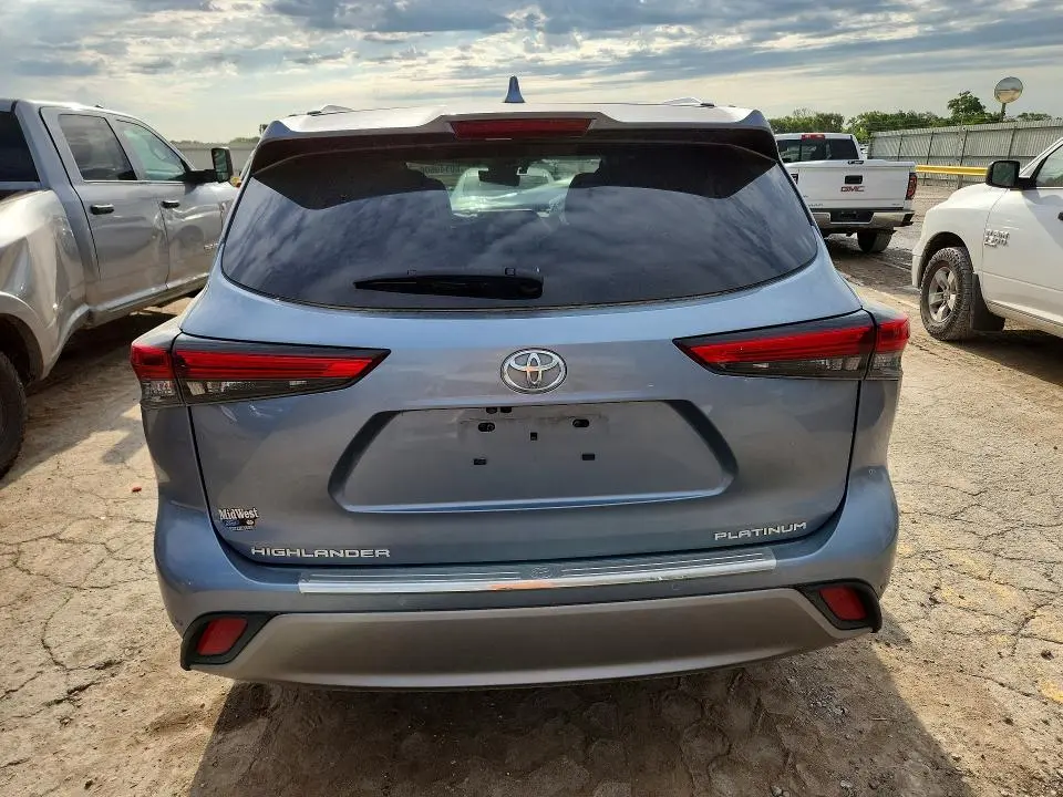 2023 TOYOTA HIGHLANDER PLATINUM  