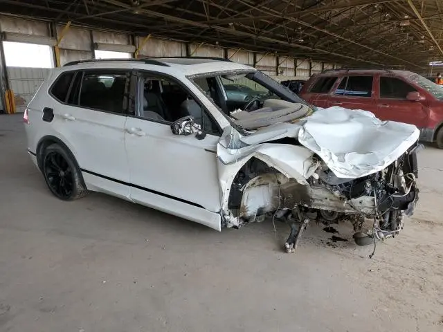 2020 VOLKSWAGEN TIGUAN SE  