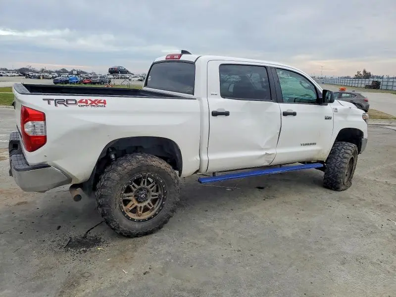 2020 TOYOTA TUNDRA CREWMAX SR5  