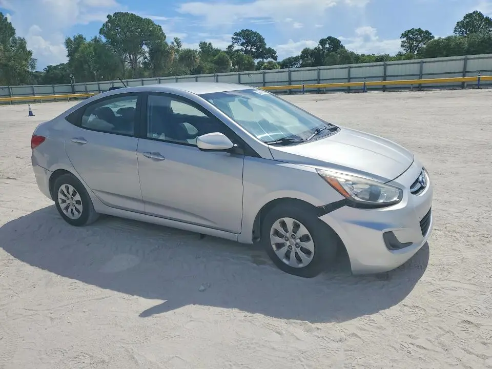 2015 HYUNDAI ACCENT GLS  