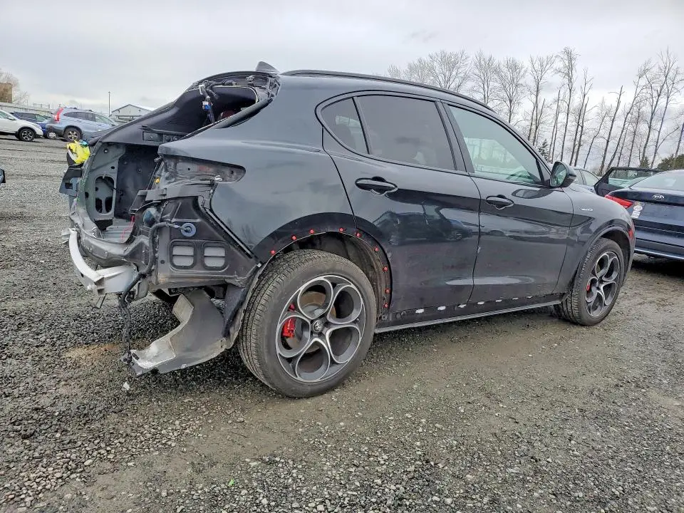 2024 ALFA ROMEO STELVIO TI  