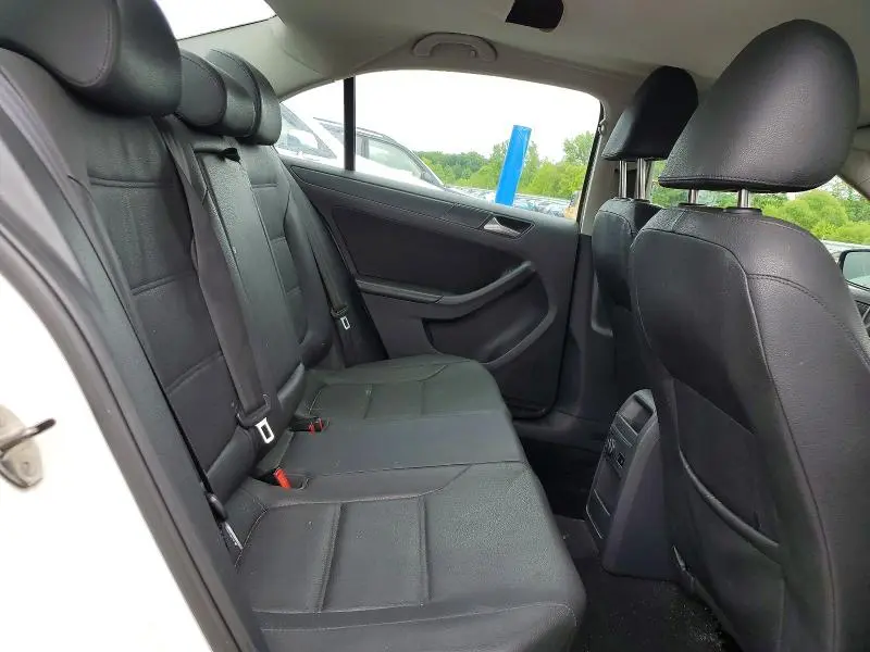 2012 VOLKSWAGEN JETTA   