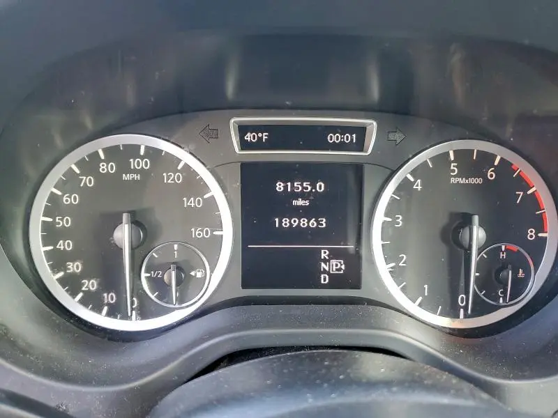 2017 INFINITI QX30 BASE  