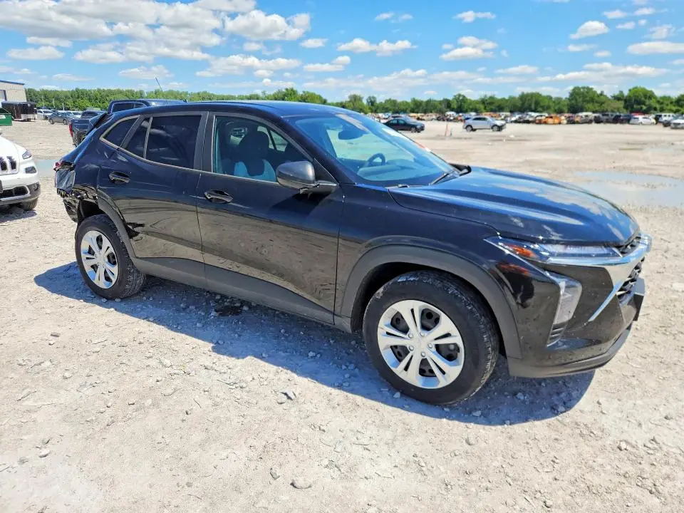 2024 CHEVROLET TRAX LS  