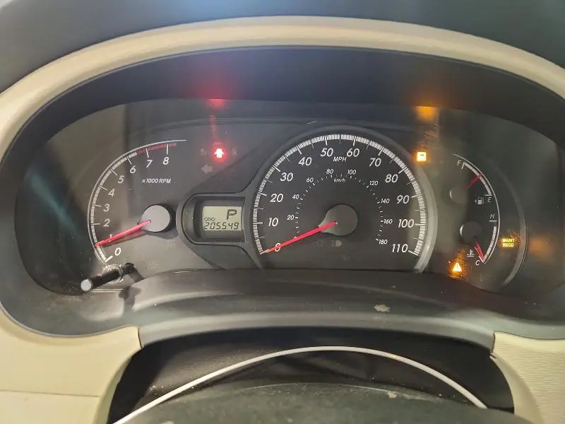 2014 TOYOTA SIENNA LE 8-PASSENGER  