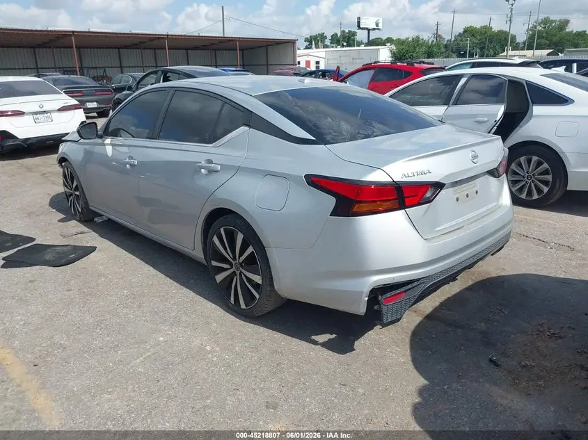 2020 NISSAN ALTIMA SR FWD