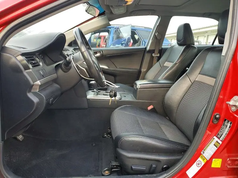 2014 TOYOTA CAMRY SE  