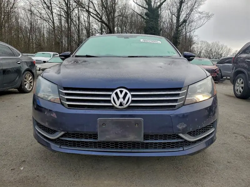 2012 VOLKSWAGEN PASSAT SE  