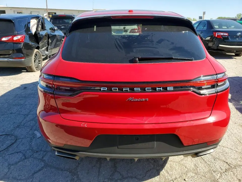 2020 PORSCHE MACAN   