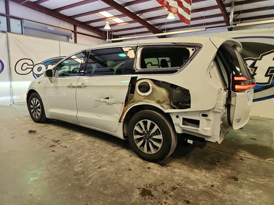 2022 CHRYSLER PACIFICA HYBRID TOURING L  