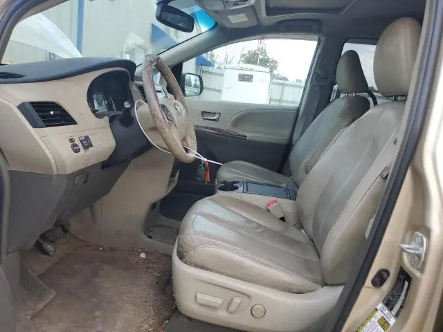 2012 TOYOTA SIENNA XLE  