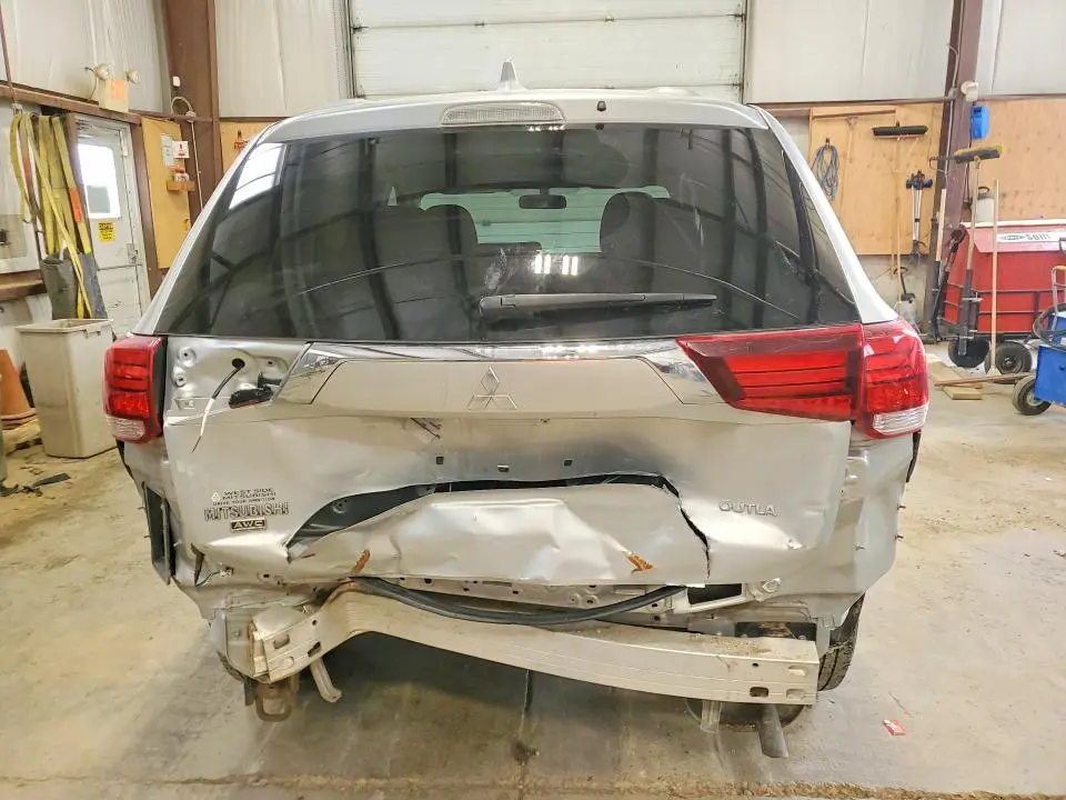 2019 MITSUBISHI OUTLANDER ES  