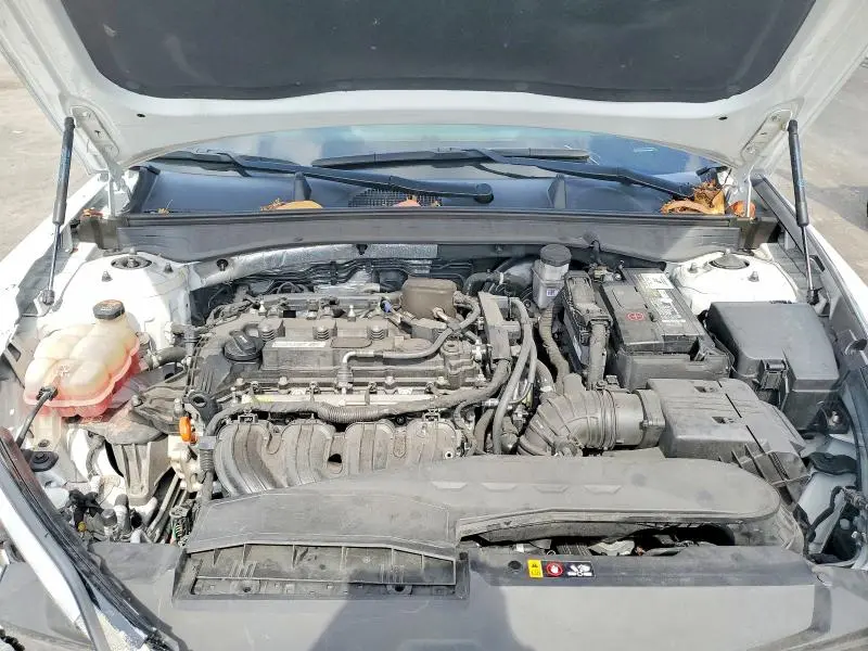2022 HYUNDAI SONATA SE  