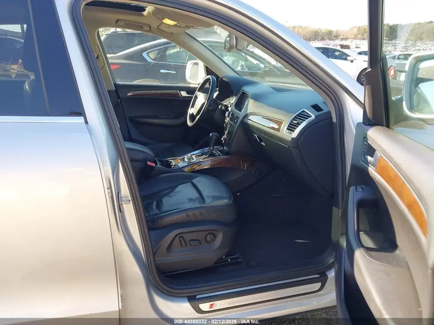 2011 AUDI Q5 3.2 PREMIUM PLUS