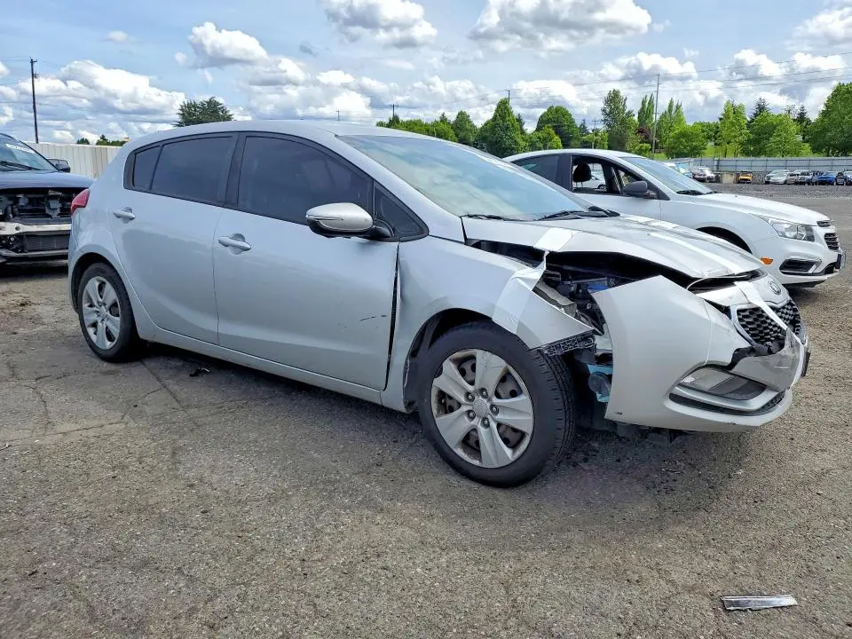 2016 KIA FORTE LX  