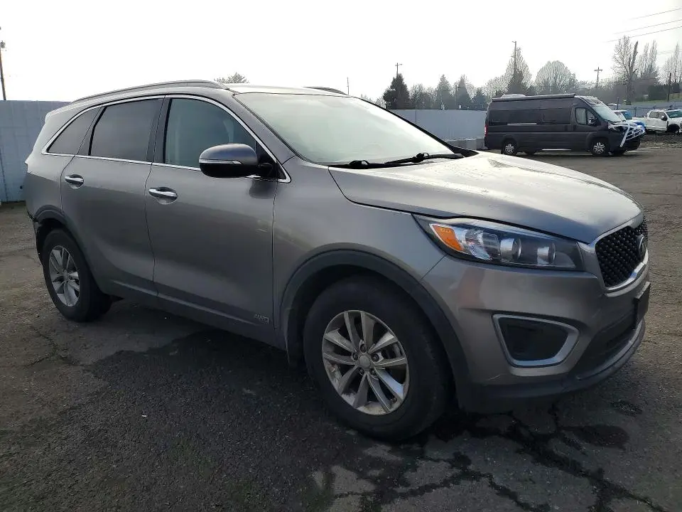 2016 KIA SORENTO LX  