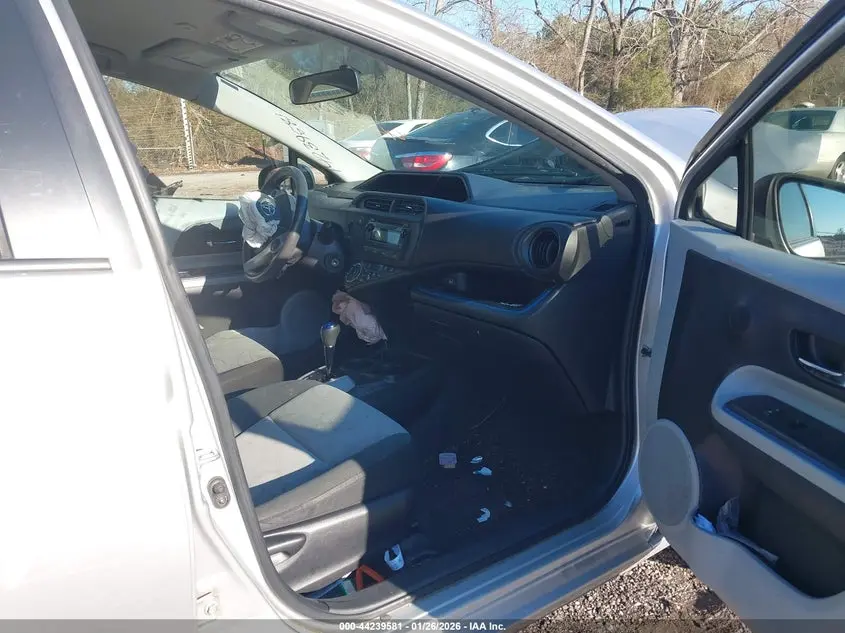 2013 TOYOTA PRIUS C TWO