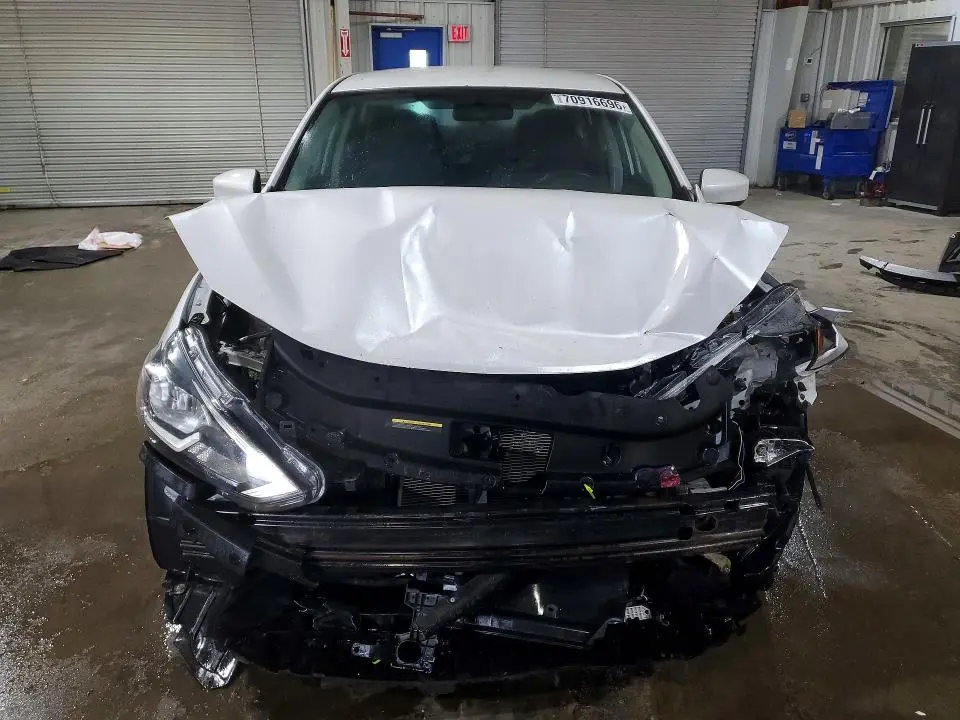 2017 NISSAN SENTRA SV  