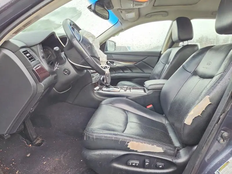 2011 INFINITI M37 X  