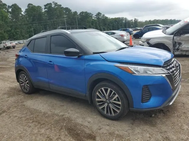 2021 NISSAN KICKS SV  