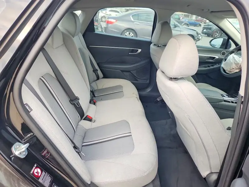 2020 HYUNDAI SONATA SE  