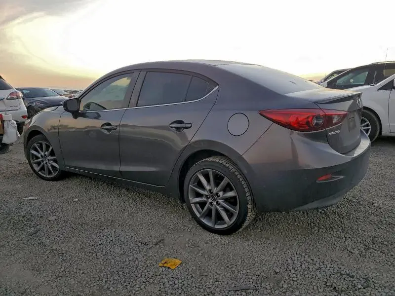2018 MAZDA 3 TOURING  