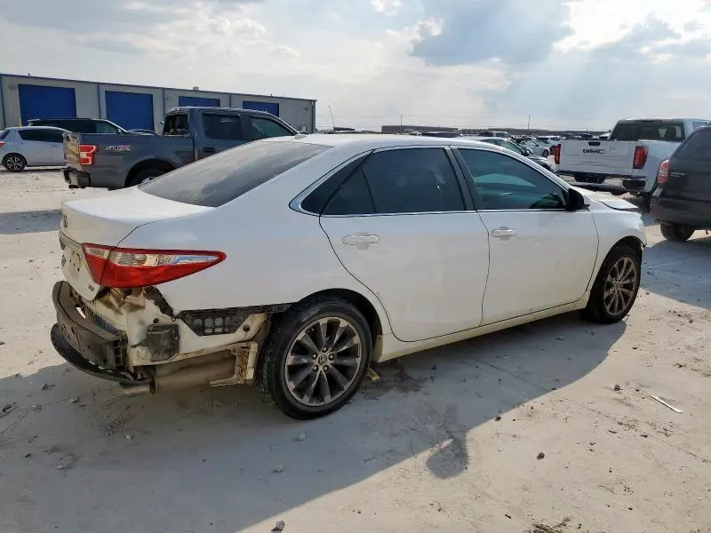 2015 TOYOTA CAMRY LE  