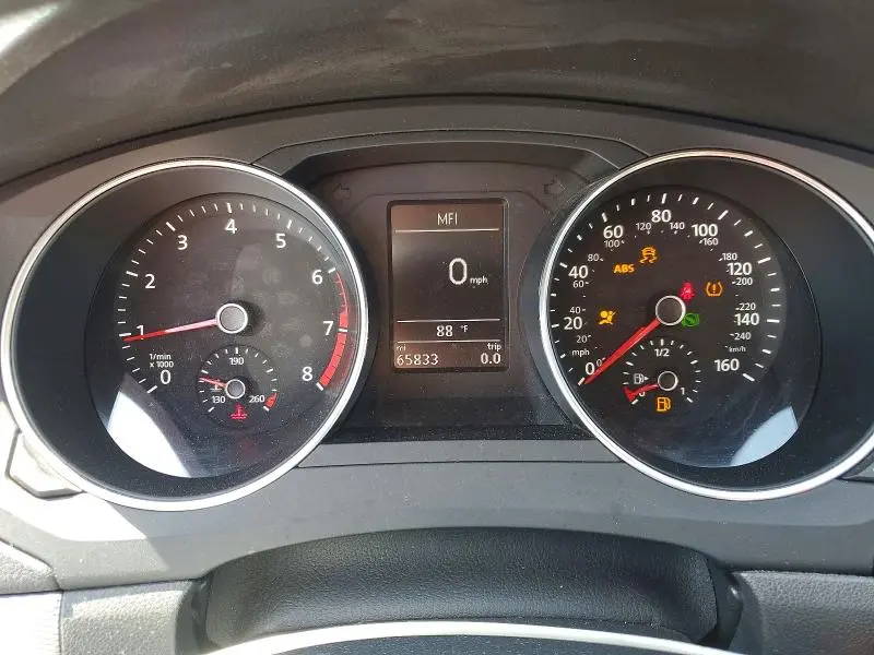 2017 VOLKSWAGEN JETTA SE  