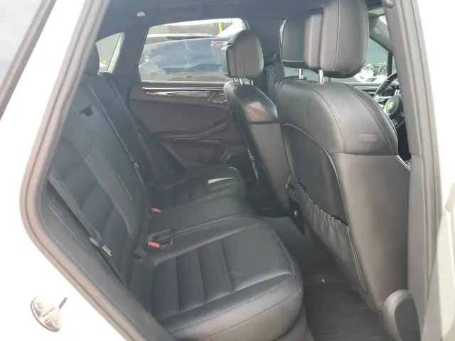 2016 PORSCHE MACAN S  